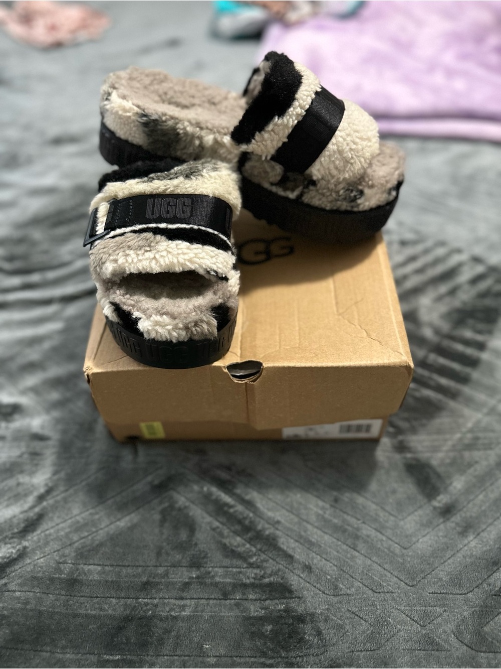 UGG Fluffita cali collage
